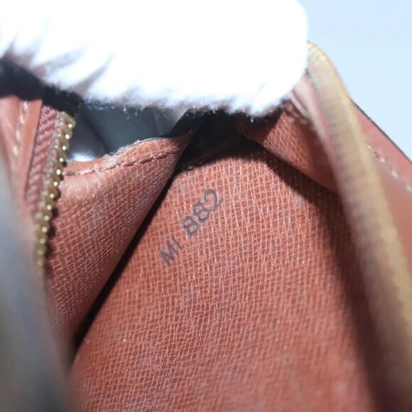 LOUIS VUITTON Monogram Pochette Homme Clutch Bag M51795 LV Auth 124453 - Picture 11 of 16